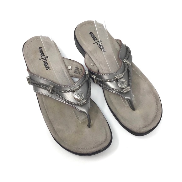 Minnetonka Shoes - Minnetonka | Silverthorne Thong Sandal Pewter 7
